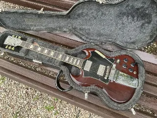 Gibson Angus Young signature SG CR 2005