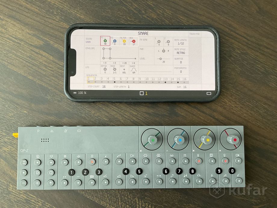 Teenage Engineering OP-Z сиквенсор — фото 1