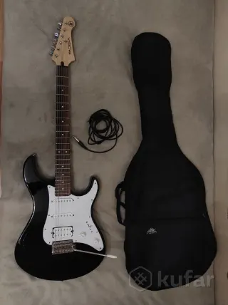 Электрогитара Yamaha Pacifica 012 + чехол, рычаг и