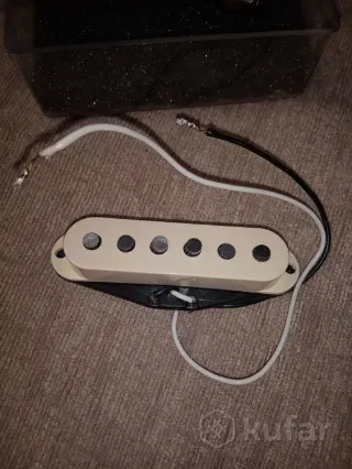 Звукосниматель Fender и пикгард
