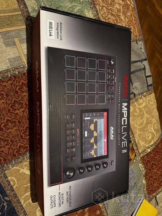 Akai MPC Live II — фото 5