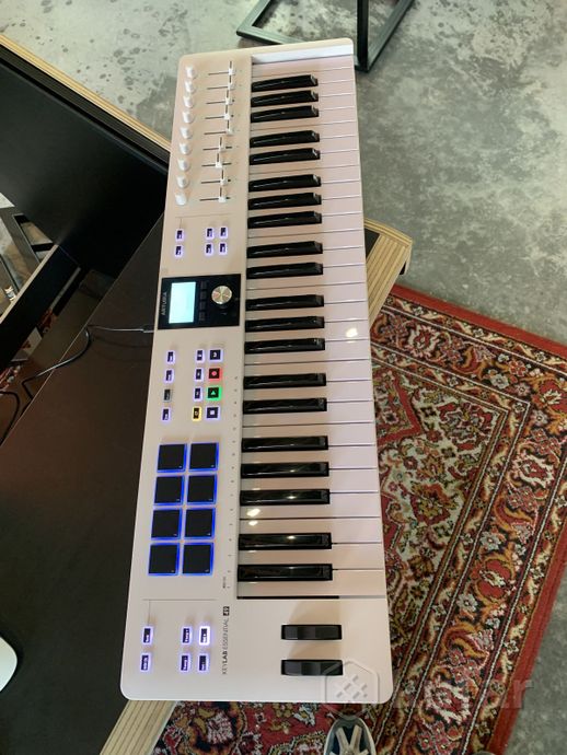 Синтезатор-клавиатура Arturia Keylab Essential 49 — фото 4