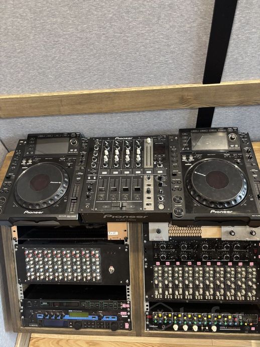 Pioneer CDJ 2000 + DJM 700 — фото 3