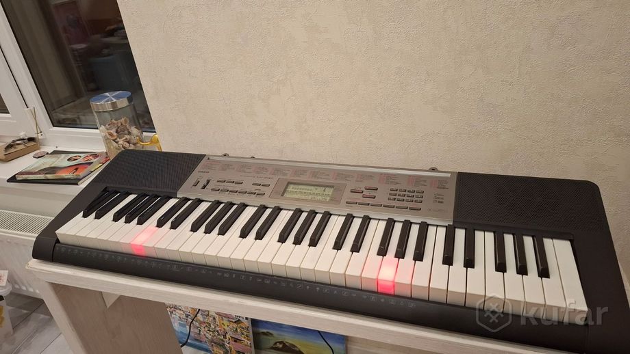 Синтезатор CASIO LK-240 — фото 1