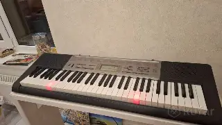 Синтезатор CASIO LK-240