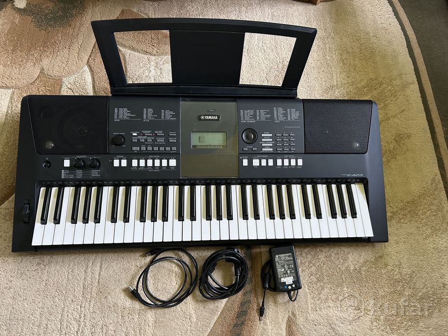 Синтезатор Yamaha PSR-E423 — фото 1
