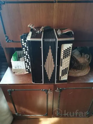 Баян