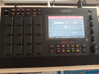 Akai MPC Live 2