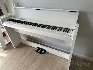 Цифровое пианино Korg LP-380