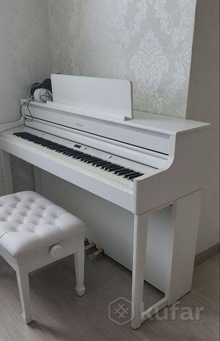 Цифровое пианино Roland HP704-WH — фото 1
