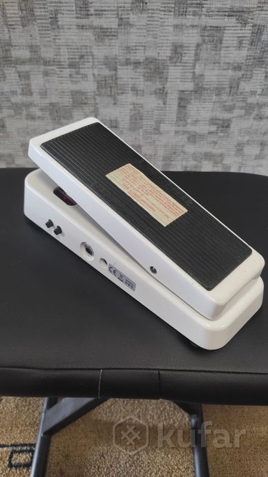 Педаль эффектов Dunlop 105Q Crybaby Bass Wah — фото 1