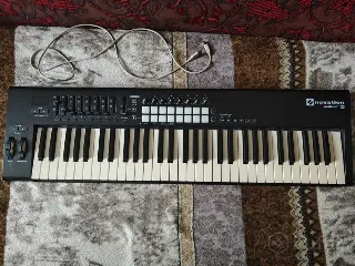 MIDI-клавиатура Novation Launchkey 61 MK2