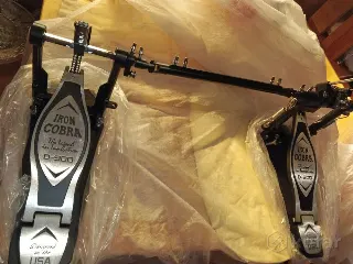 Продам двойную педаль (кардан) для бас-барабана
