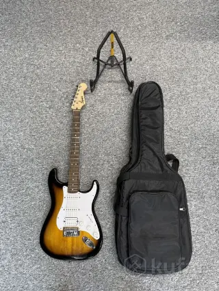 Электрогитара Fender Squier, чехол, кабель, стойка