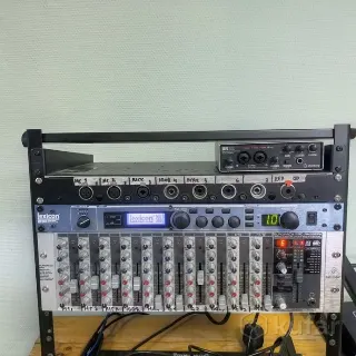 микшерный пульт Behringer EURORACK PRO RX1202FX