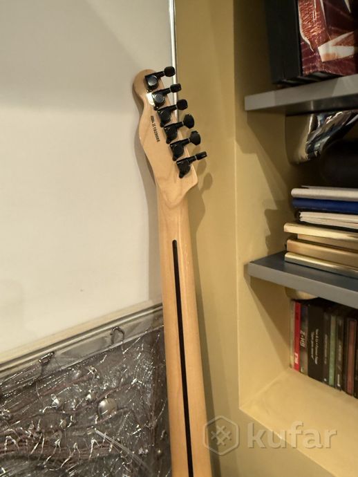 Электрогитара Fender — фото 3