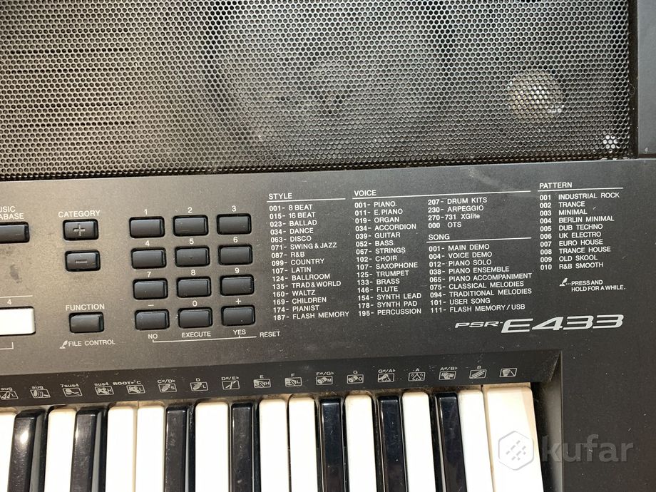 Yamaha PSR-E433, стойка — фото 5