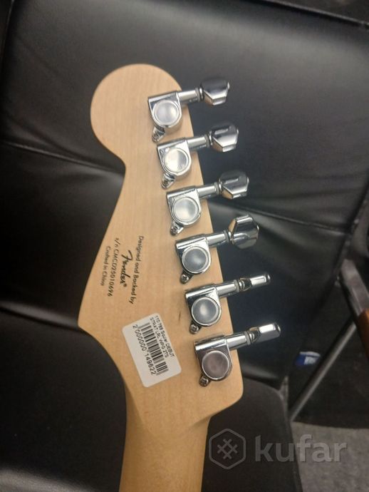 Электрогитара Squier Stratocaster + Тёплый чехол — фото 3