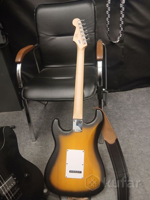 Электрогитара Squier Stratocaster + Тёплый чехол — фото 4
