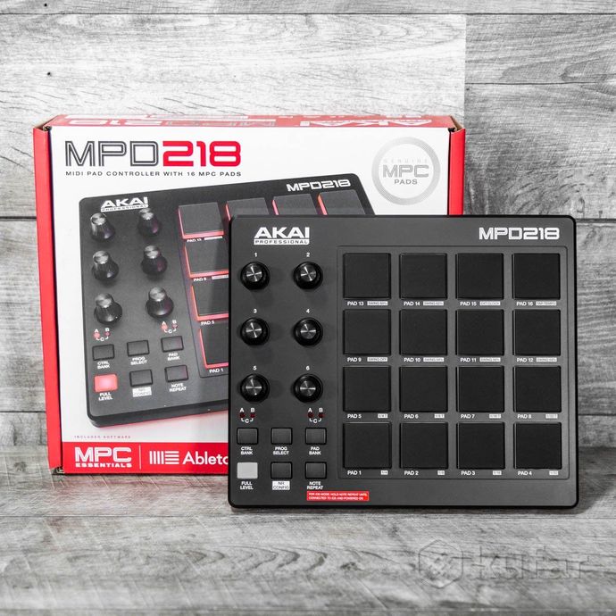 Midi-контроллер Akai MPD218