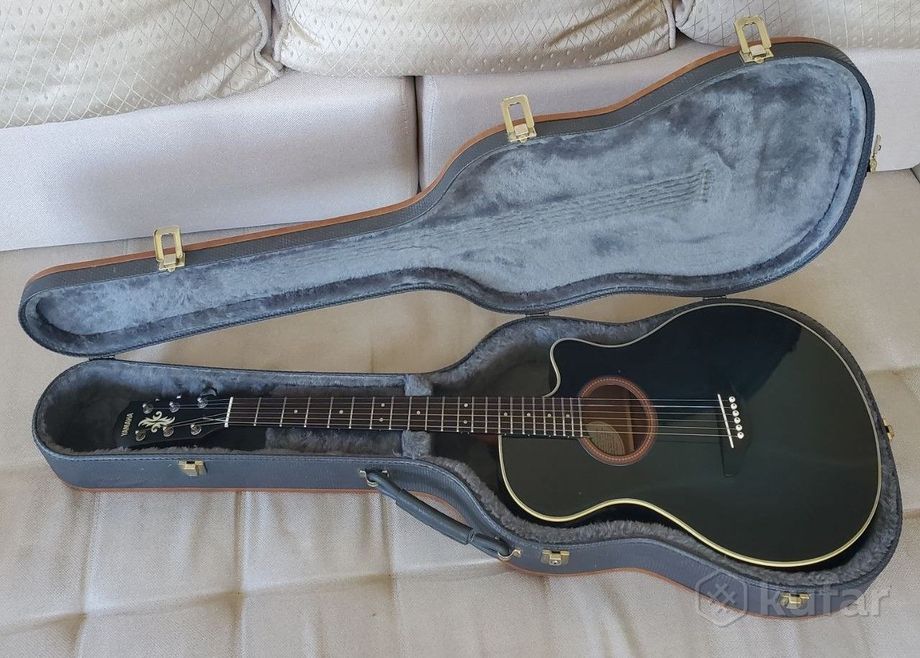Электроакустическая гитара Yamaha APX-4A с кофром — фото 1