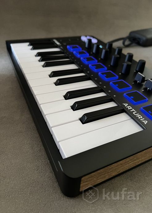 MIDI-клавиатура Arturia MiniLab 3 — фото 2