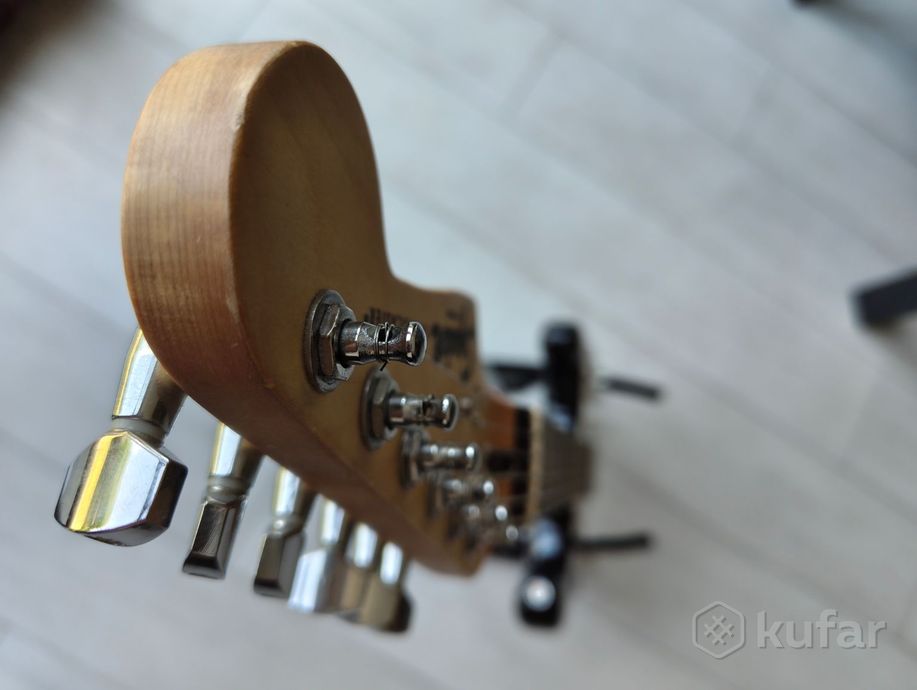 squier Stratocaster — фото 5