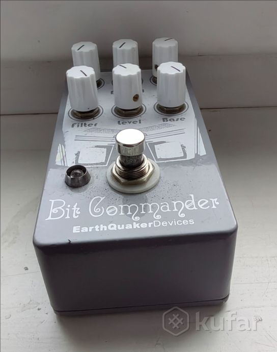 octave synth fuzz Bit Commander — фото 2