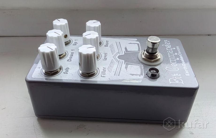 octave synth fuzz Bit Commander — фото 4