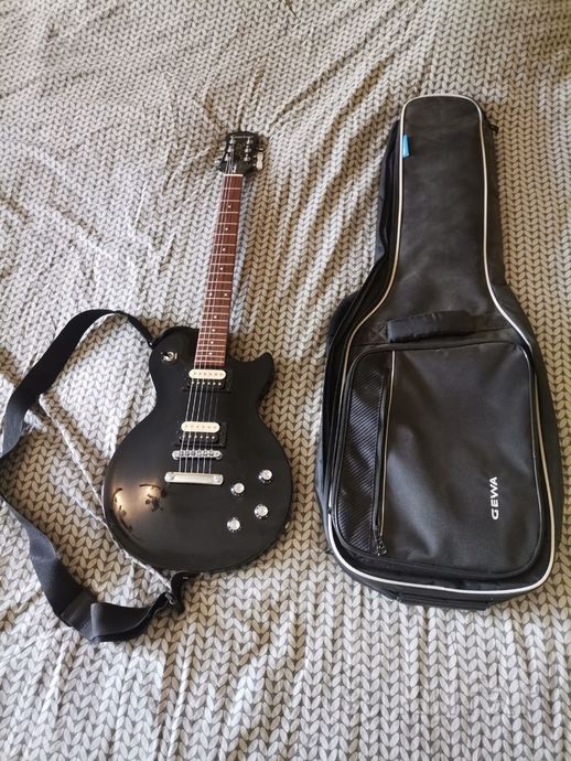 Электрогитара Epiphone Les Paul Studio LT Ebony — фото 1