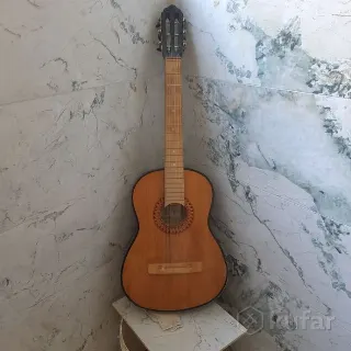 Продам гитару акустическую