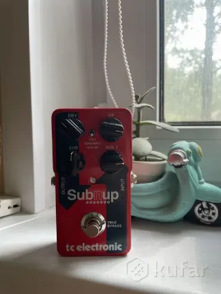 Педаль TC Electronic sub'n'up октавер