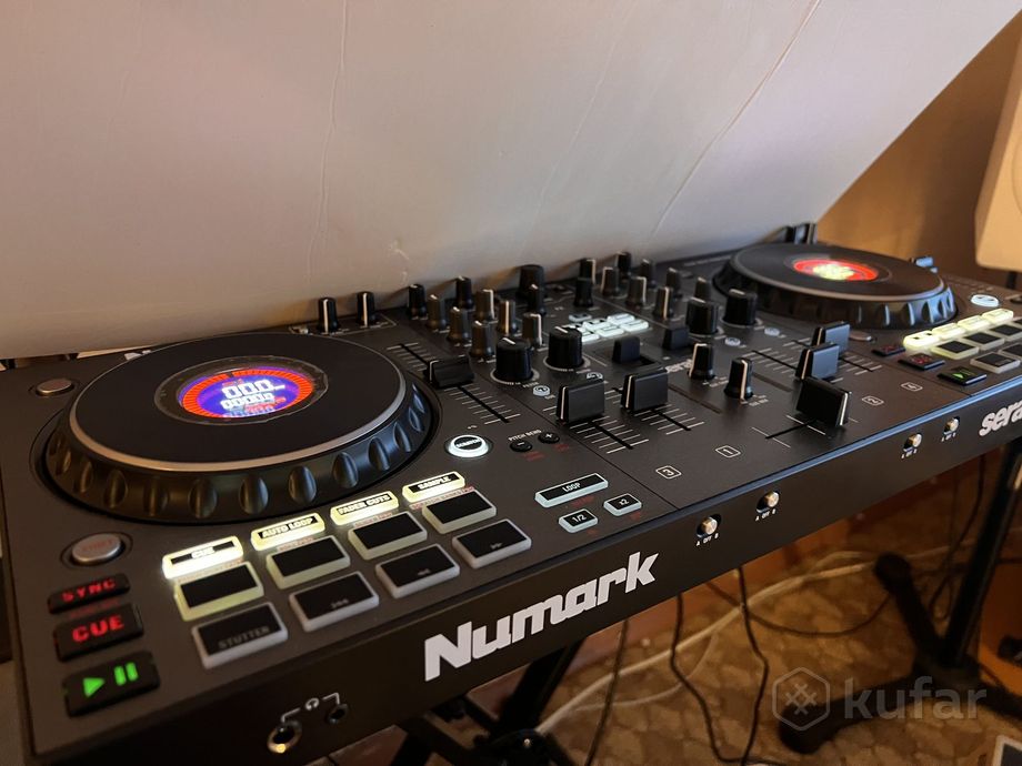Numark NS4FX Dj контроллер со стойкой — фото 1