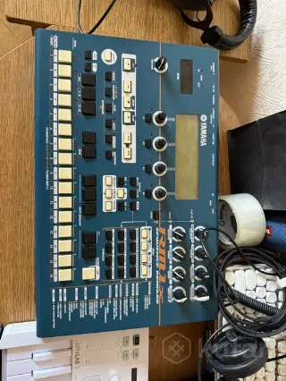 Грувбокс Yamaha RM1x