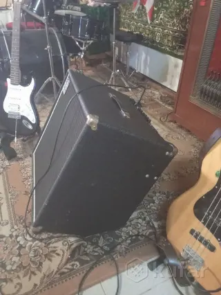 Басовый комбо усилитель AMPEG