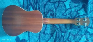 Укулеле maro