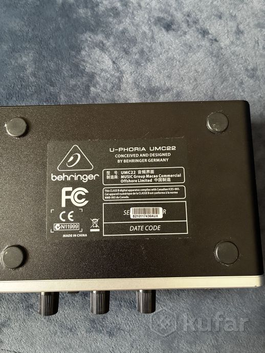 Внешняя звуковая карта Behringer uphoria umc 22 — фото 3