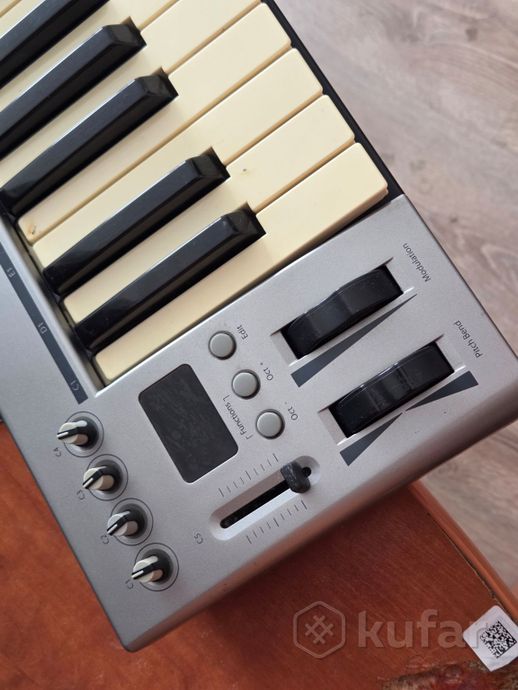 Acorn Masterkey 61 midi-клавиатура — фото 3