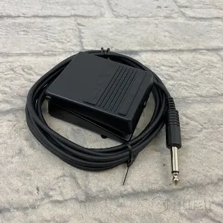 Педаль сустейна Roland DP-2