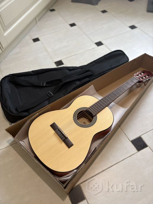 Классическая гитара от компании Cort. AC70 w/bag. — фото 1