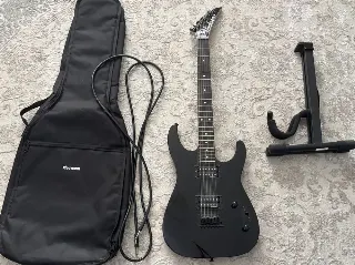 Электрогитара Jackson JS11 Dinky с вещами к ней