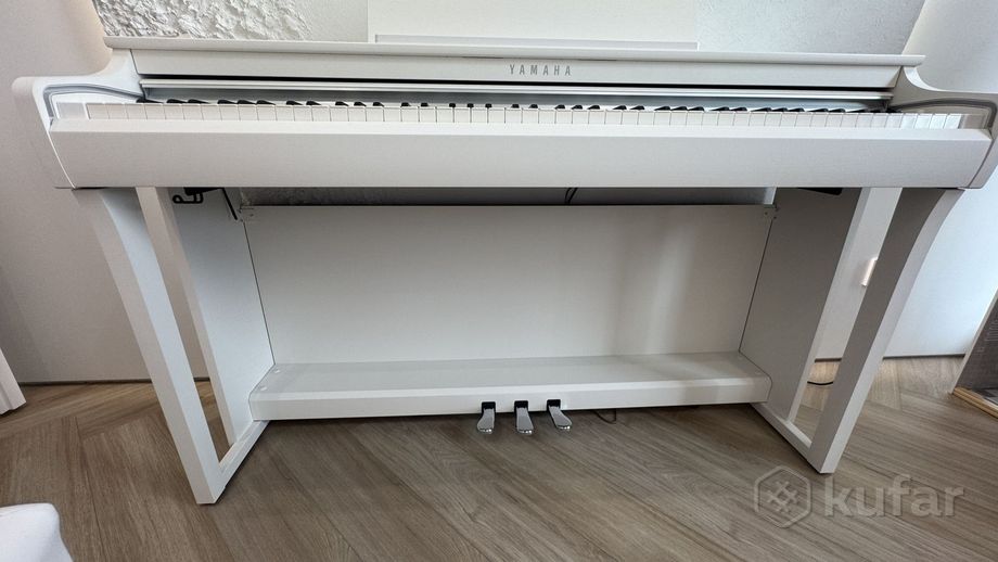 Yamaha Clavinova CLP-825 белый, банкетка — фото 2