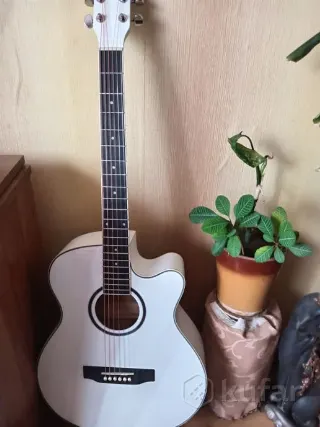 Электроакустическая гитара
