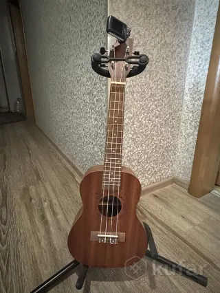 Продам укулеле
