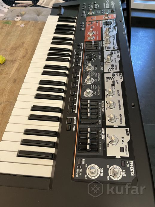 Roland SH-201 synthesizer — фото 2