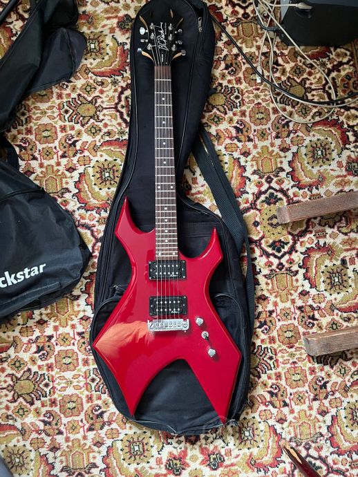 Электрогитара BC Rich Warlock и чехол, кабель