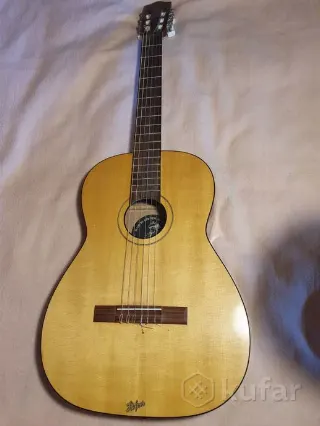 Винтажная классическая гитара Hofner Anno 1976