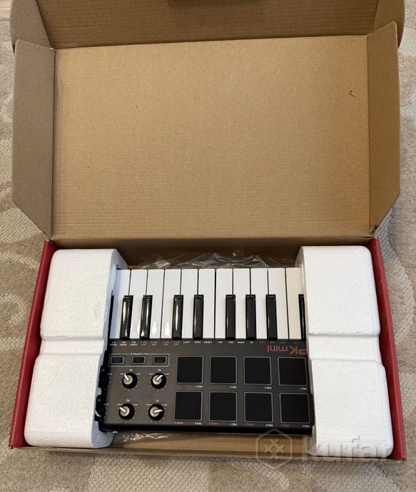 Миди-клавиатура Akai MPK Mini Mk3, новая — фото 2