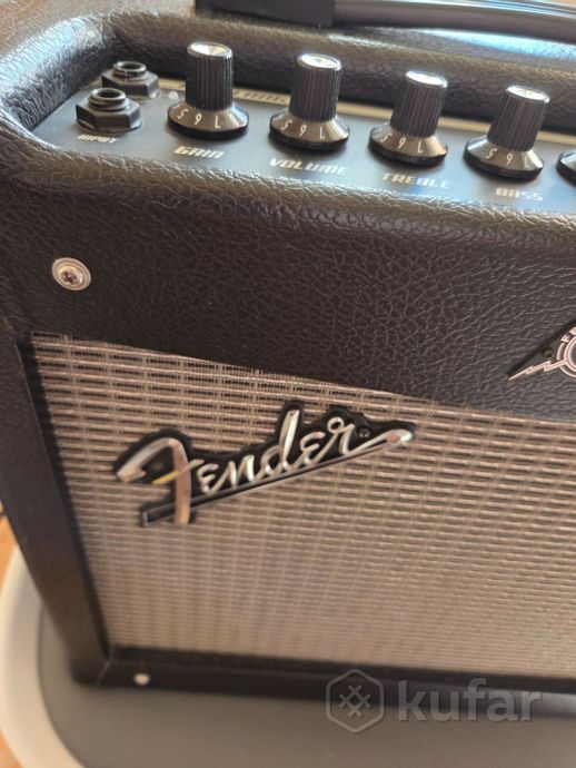 Комбоусилитель для электрогитары FENDER MUSTANG 1 — фото 2