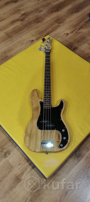 Stagg SBP-30 Nat Fretless